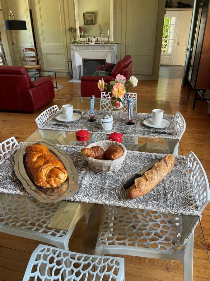 Bed and Breakfast Le Logis D'Anne-Sophie Chuignolles Exterior foto