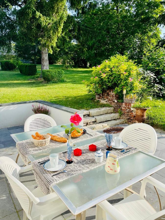 Bed and Breakfast Le Logis D'Anne-Sophie Chuignolles Exterior foto